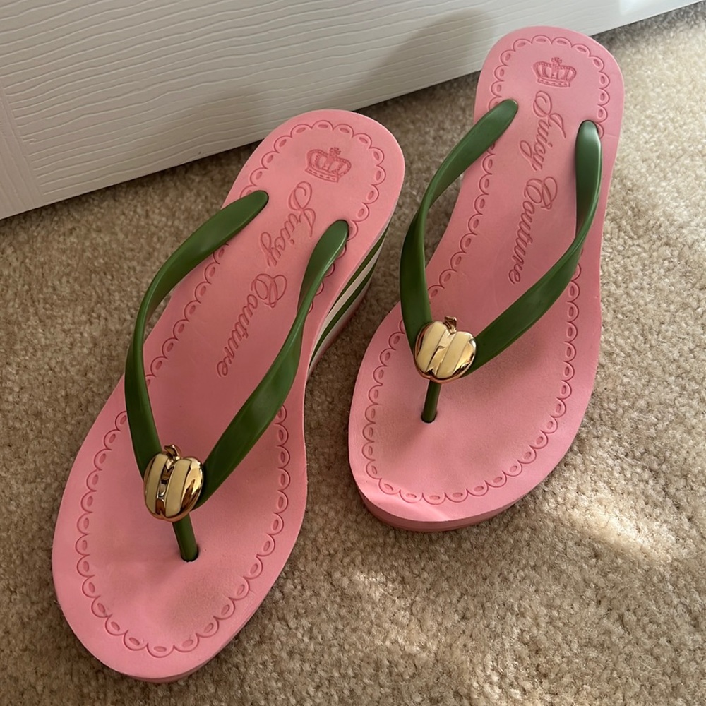 Juicy Couture Flip flops with a stacked heel